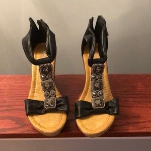Brand new black wedges
